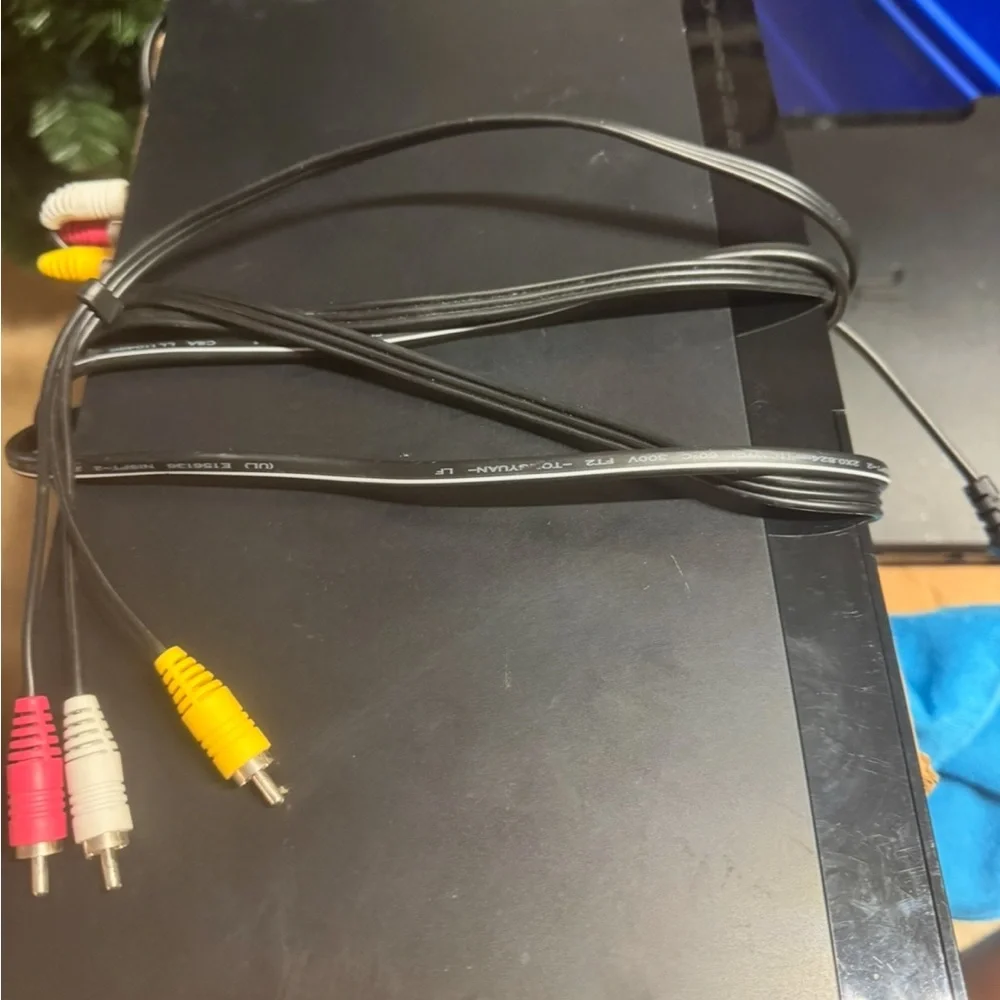 Samsung Black Media Player with Cables